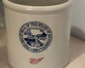"The Great Seal of the State of Minnesota Red Wing Crock