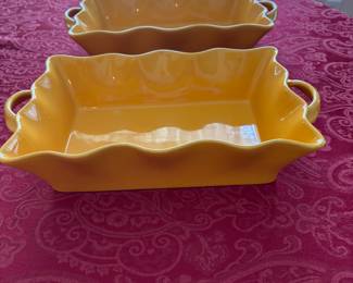 Incredible Kitchen 2 Serving Dishes