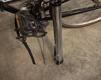 Trek 5 Speed, book and pump. Excellent condition