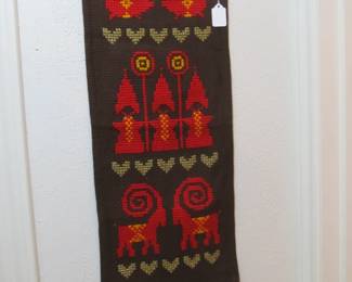 Nice selection of fine linens, lace, towels, curtains, vintage items, handmade items, quilts, blankets, throws, afghans, and more!