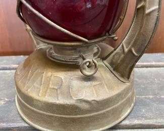 Railroad lantern 
