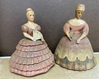 Wood figurines 