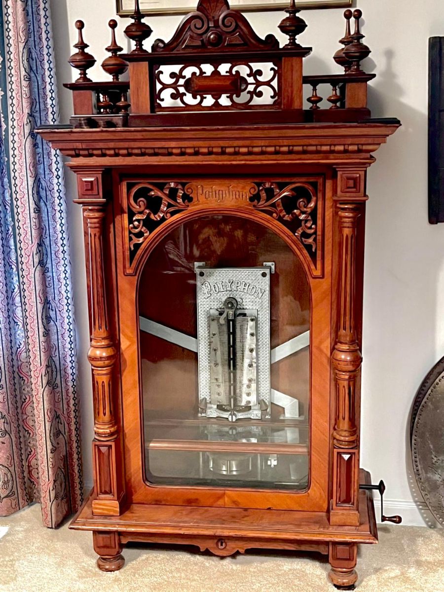 Polyphon from 1897, Leipzig for the British market with 17 discs.