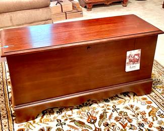 Lane cedar chest