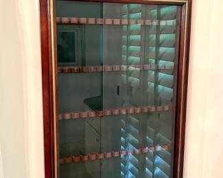 Souvenir spoon display