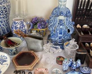 A seriously fun and intriguing "smalls" table!
