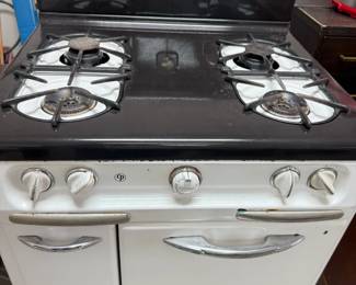 WEDGWOOD STOVE - ANTIQUE and in mint condition ...SUPER RARE!