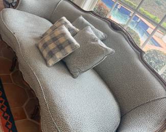 Am in love with this antique sofa
