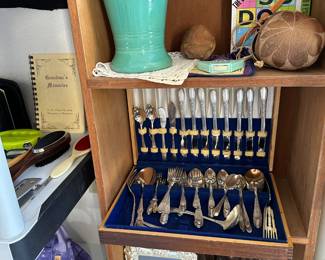 Silver plate flatware set,