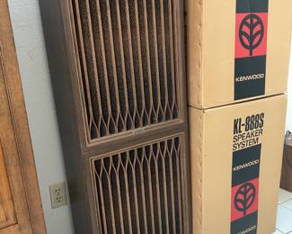 Pair Kenwood floor speakers, complete with original like new boxes