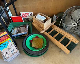 Gold mining rocking roller box, with instructions, gold mining books, gold mining pans,