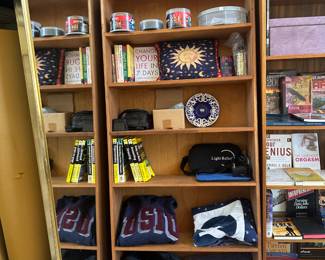 Smaller shelf, light relief in bag,