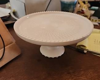 Jeanette cake stand-lovely