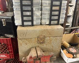 Vice, parts organizers