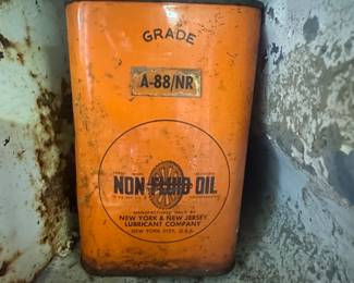 Oil cans