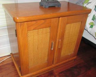 Pair oak/wicker nightstands