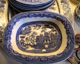 Blue Willow serving ware