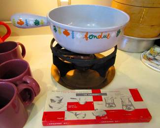 Le Creuset fondue pot & forks