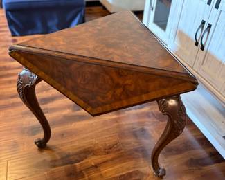 Maitland-Smith Table