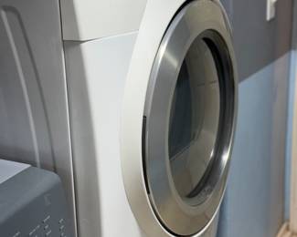 ​​​​​​​Whirlpool Duet Dryer