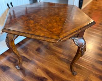 Maitland-Smith Table