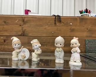 Precious Moments Figurines