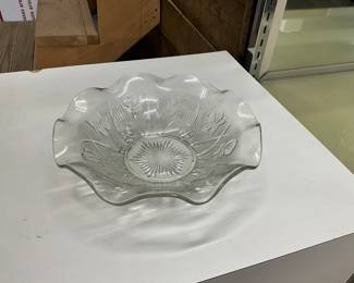 Jeanette Clear Glass Iris & Herringbone Ruffled Serving Bowl