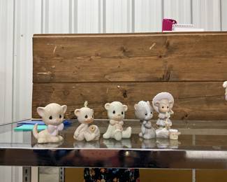 Precious Moments Figurines