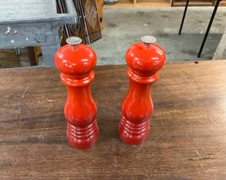 Le Creuset Acrylic Salt & Pepper Mils