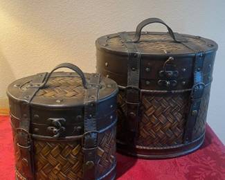 Set of 2 Vintage Ornate Oval Basket Weave Trunks w/Leather & Buckles: Lg - 11.5"W x 10.5"D x 9"H; Sm - 8"W x 8"D x 6"H