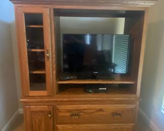 Solid Oak TV Cabinet/Entertainment Center w/Storage (Excellent Condition) - 62"W x 22"D x 48"H