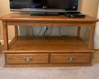 Solid Oak TV Stand/Entertainment Center (Excellent Condition) - 48"w x 20"D x 26"H