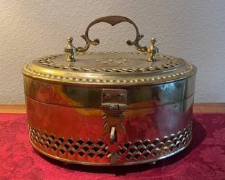 Vintage Oval Brass Trinket/Jewelry/Nut Box w/Intricate Cutout Details - 10"W x 8"D x 6"H