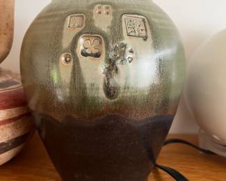 Art Pottery 