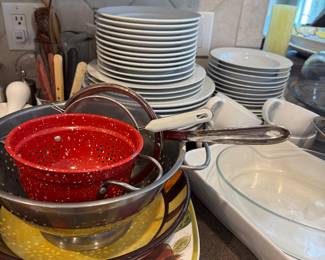 williams sonoma brasserie white dinnerware  