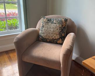 Post Modern Arm chair 