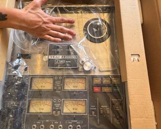TEAC A-2340SX 7 inch 4 Track 4 Channel Reel to Reel Tape Deck Recorder 