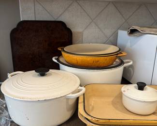 Le Creuset Dutch Oven Pots and casserole Pans