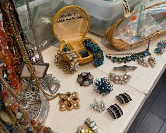 Vintage Costume Jewelry