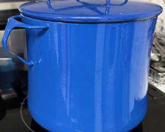 Vintage Cobalt Blue Enamel Kobenstyle Dansk Dutch Over Stock Pot - Made in France. In Excellent pre-loved condition!