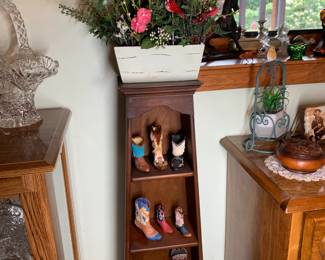 Miniature cowboy boot figurines/shoes
