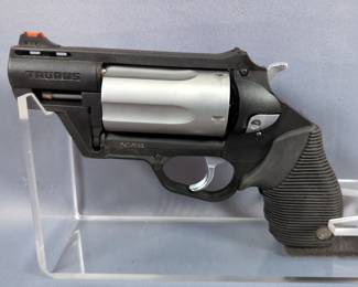 Brazil Taurus/ Taurus Int'l The Judge .45 LC/ .410 ga 5-Shot Revolver SN# EX503688, Never Fired, Fiber Optic Front Sight 