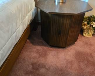 Octagon table