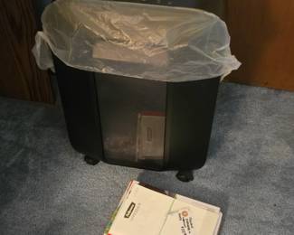 Fellowes LX series shredder