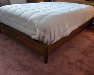 Bassett full size bed