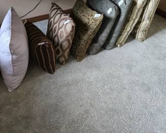 Decorative Pillows 