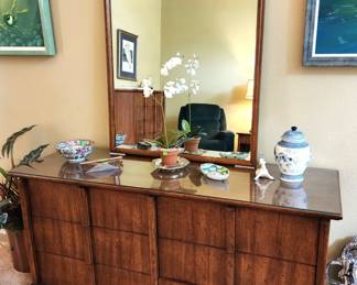 Henredon dresser