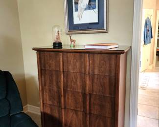 Henredon chest of drawers