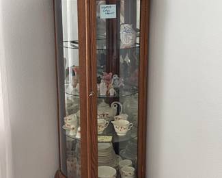 Corner curio