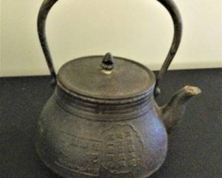 Vintage Japanese Nambu Iron Ceremonial Teapot